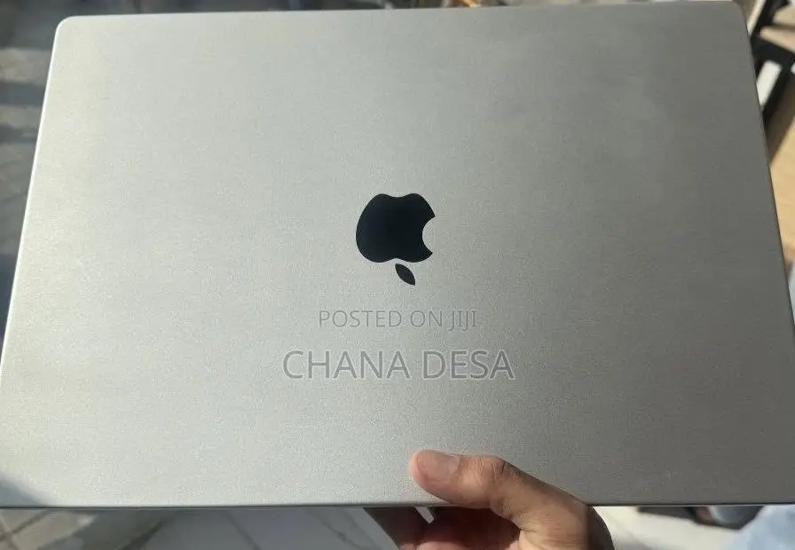New Laptop Apple MacBook Pro M1 32GB Apple M1 Pro SSD 1T