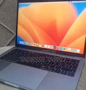 New Laptop Apple MacBook Pro 2017 16GB Intel Core i5 SSD 512GB