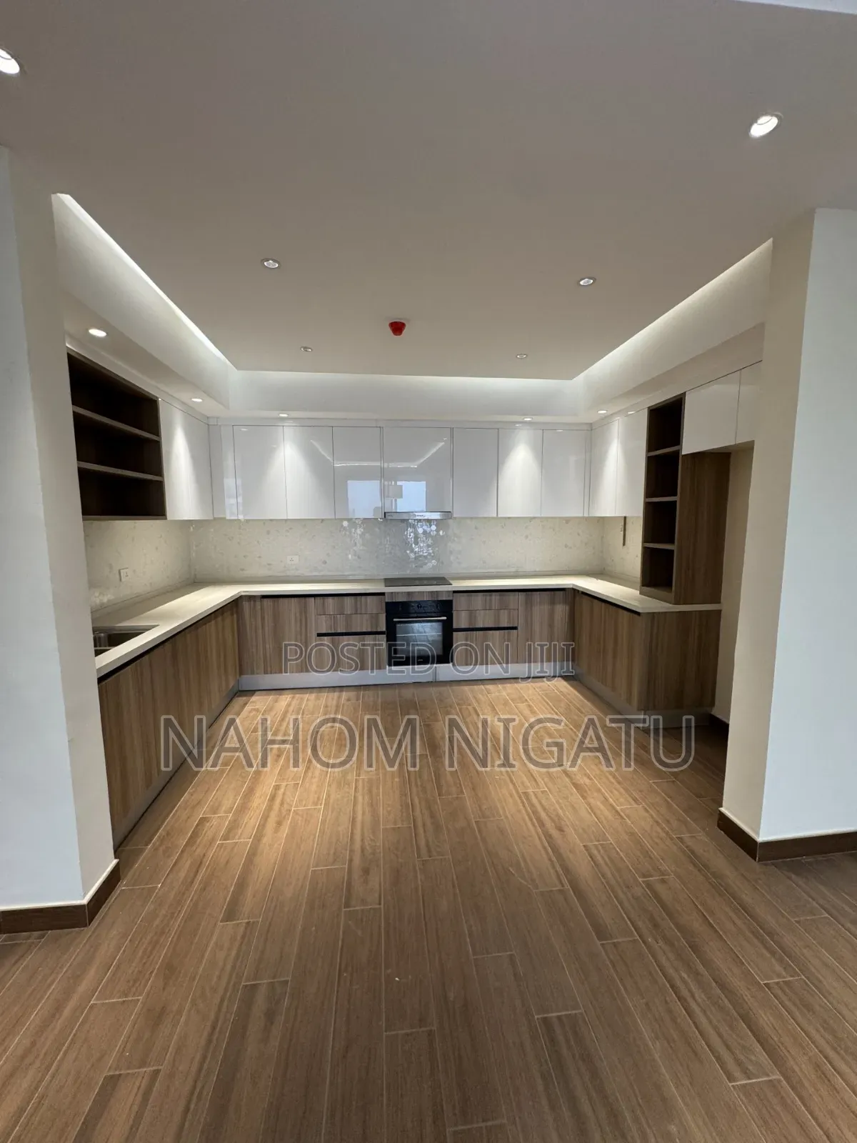 Furnished 3bdrm Apartment in Yeka for sale