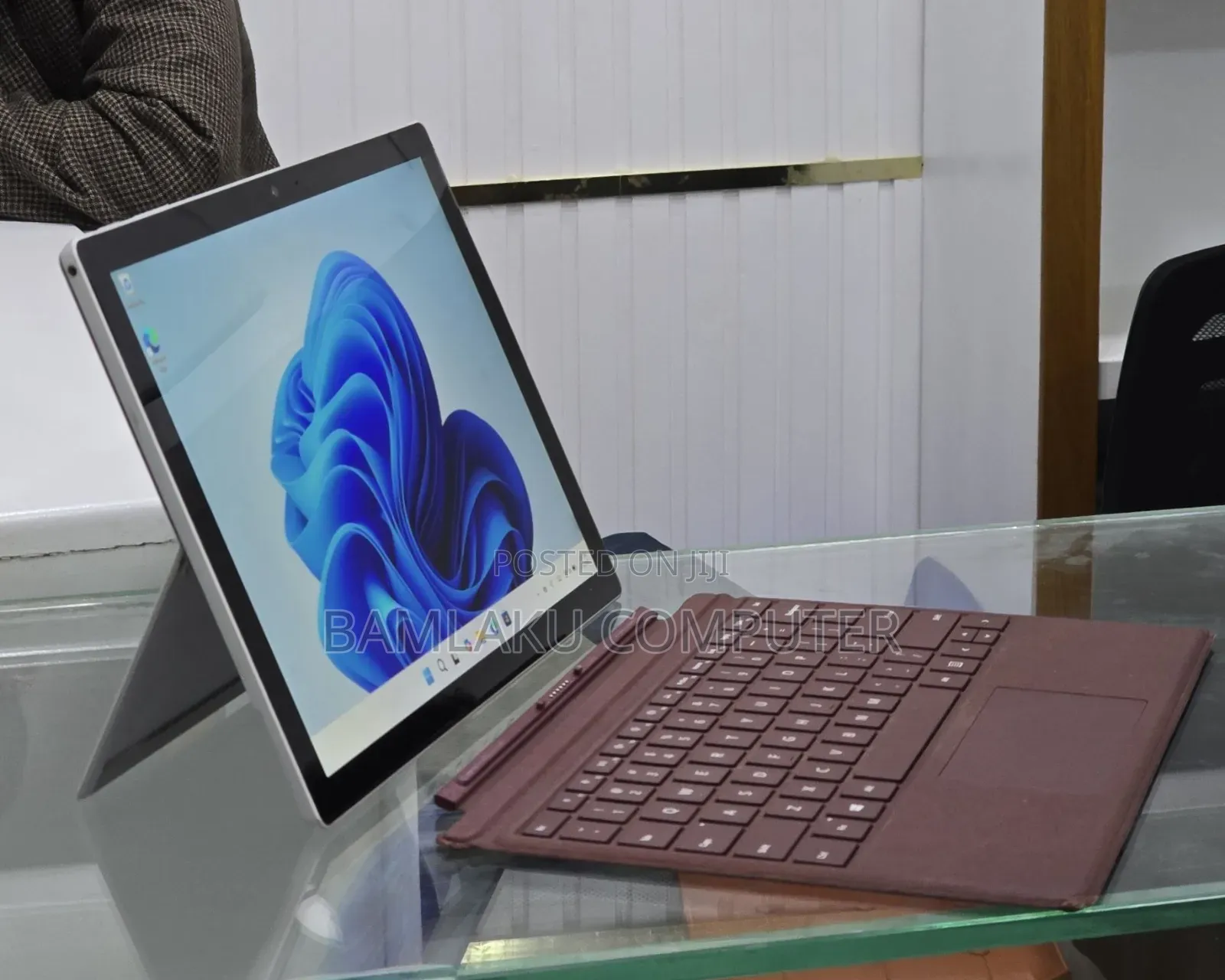 New Laptop Microsoft Surface Pro 6 8GB Intel Core i5 SSD 128GB