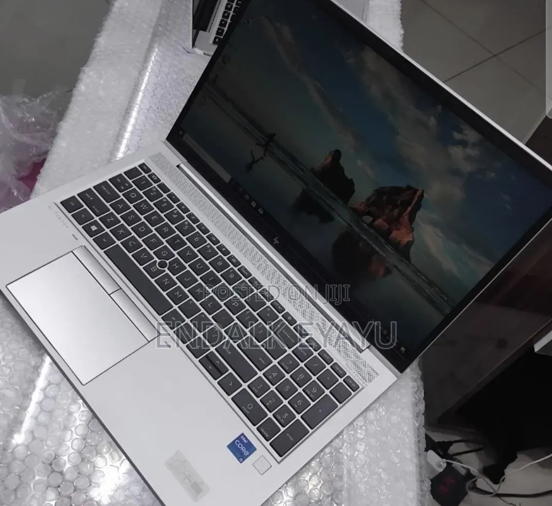 New Laptop HP EliteBook 850 G8 16GB Intel Core i5 SSD 512GB