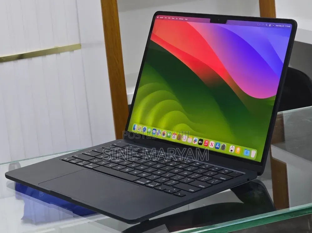 New Laptop Apple MacBook Air 2025 M4 13-inch 16GB Apple M4 SSD 256GB