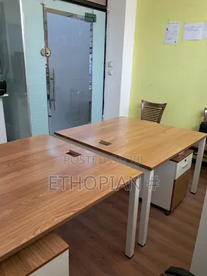 Office Desks/Table