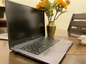 Laptop Huawei Matebook D 15 8GB Intel Core i5 SSD 512GB