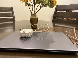 Laptop Huawei Matebook D 15 8GB Intel Core i5 SSD 512GB