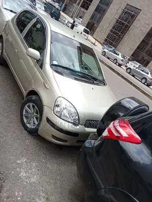 Toyota Vitz 2002 Beige
