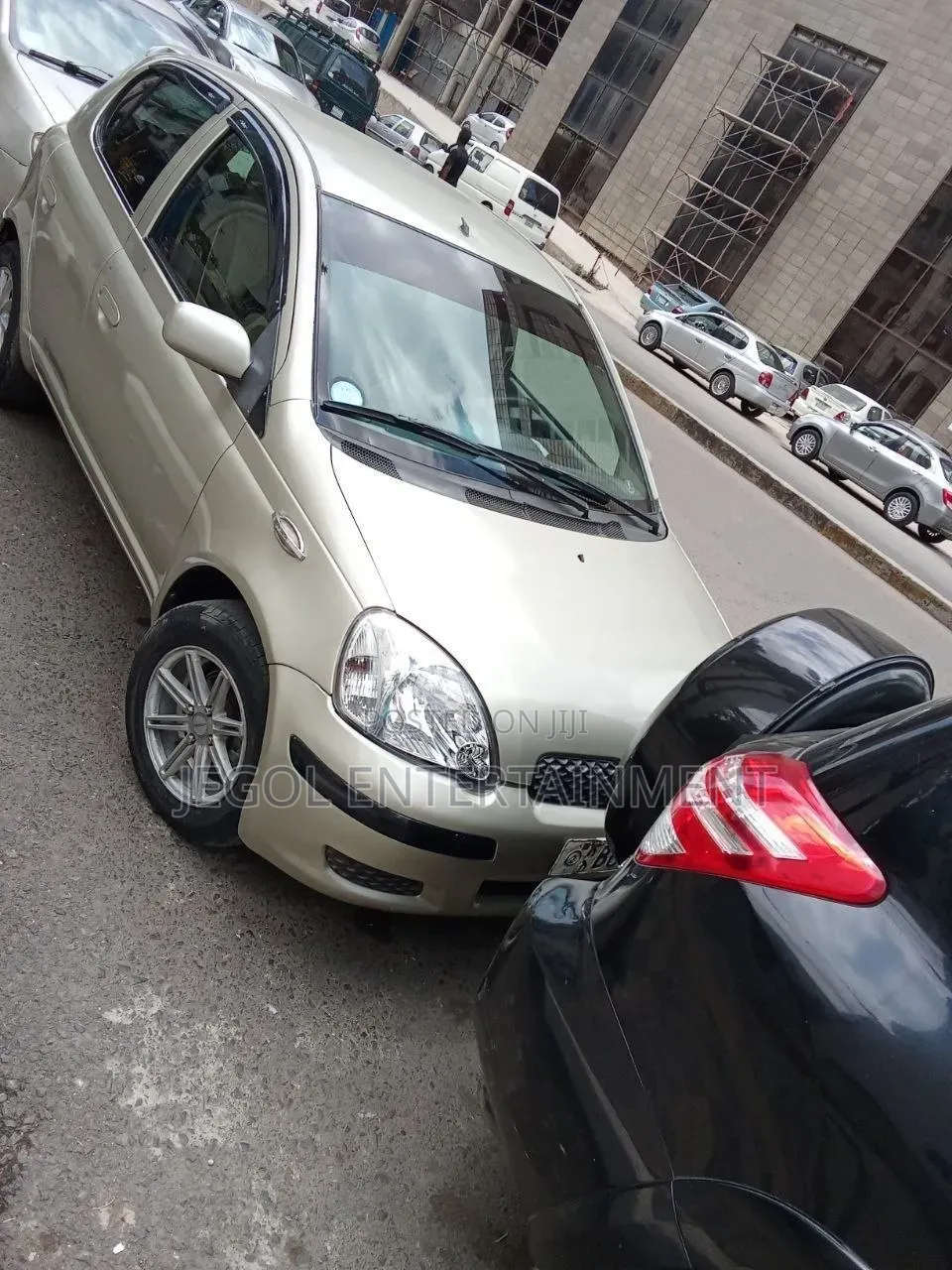 Toyota Vitz 2002 Beige