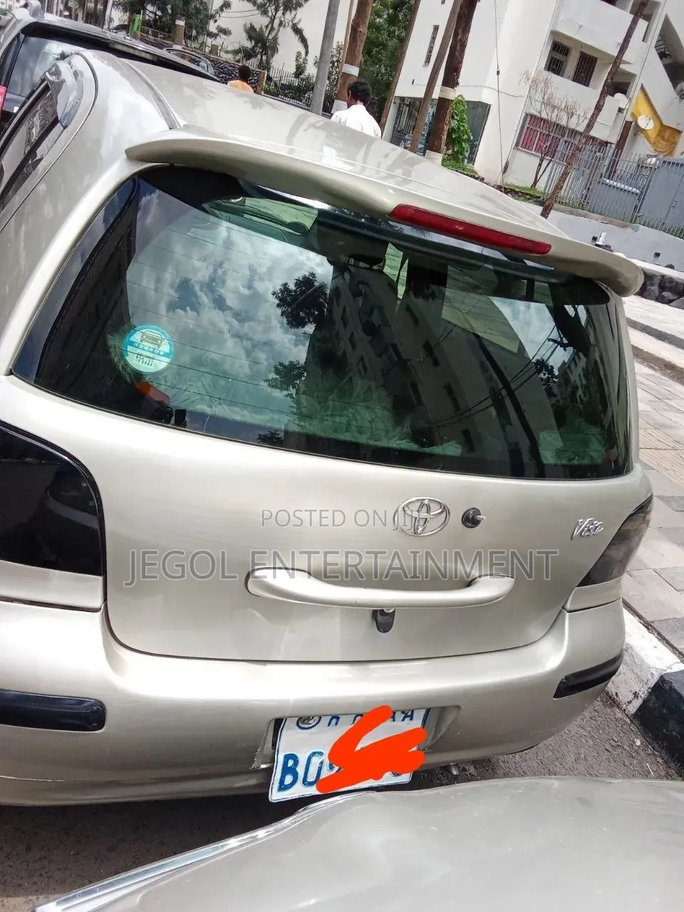 Toyota Vitz 2002 Beige