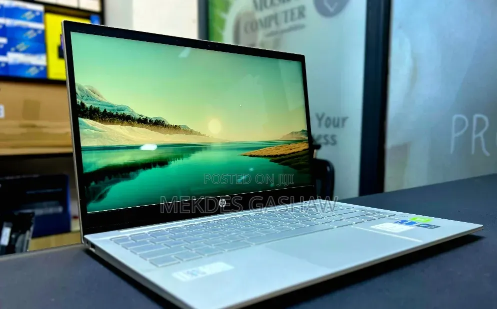 New Laptop HP Pavilion 11 16GB Intel Core i5 SSD 512GB