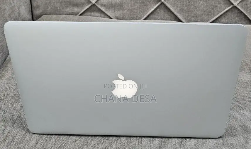 New Laptop Apple MacBook Pro 2015 8GB Intel Core i7 SSD 256GB