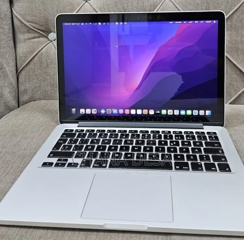 New Laptop Apple MacBook Pro 2015 8GB Intel Core i7 SSD 256GB