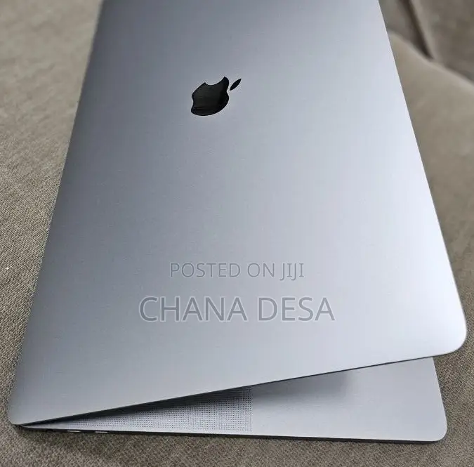 New Laptop Apple MacBook Pro 2019 32GB Intel Core i9 SSD 1T
