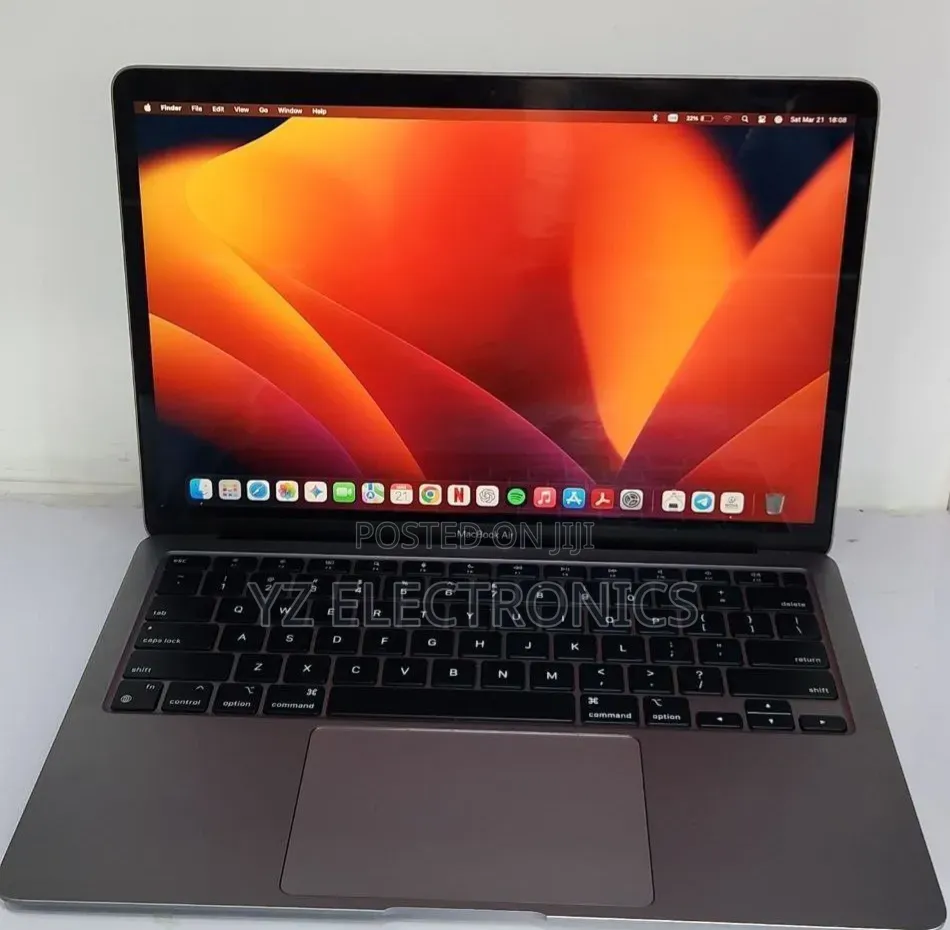 New Laptop Apple MacBook Pro 2020 M1 8GB Intel Core i5 SSD 256GB