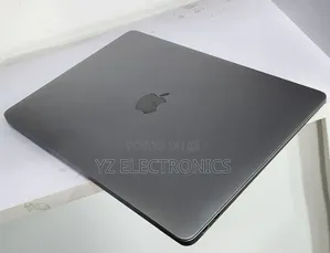 New Laptop Apple MacBook Pro 2020 M1 8GB Intel Core i5 SSD 256GB