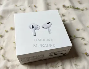 በሳጥን ውስጥ ያለ Airpods Pro Gen 1 ማዳመጫ