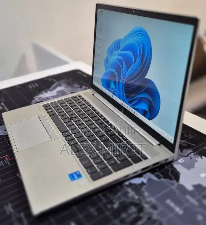 New Laptop HP EliteBook 840 8GB Intel Core i5 SSD 256GB