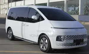 New Hyundai Staria 2023 White