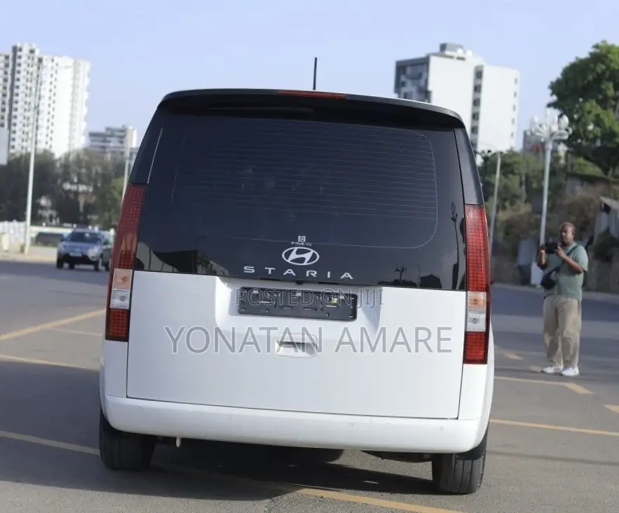New Hyundai Staria 2023 White
