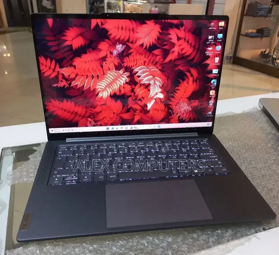 New Laptop Lenovo Yoga 710 16GB AMD Ryzen 7 SSD 1T