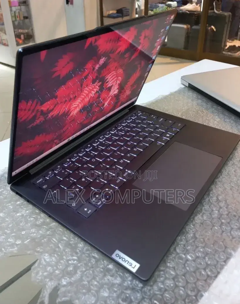 New Laptop Lenovo Yoga 710 16GB AMD Ryzen 7 SSD 1T