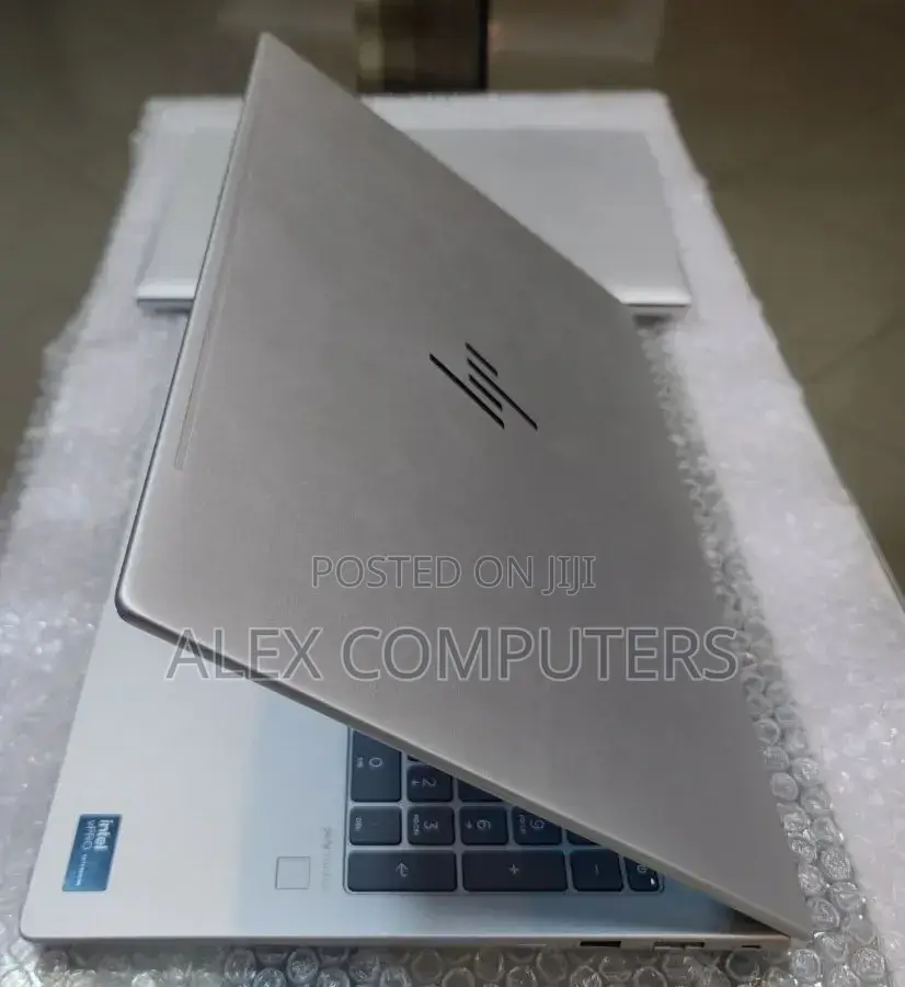 New Laptop HP EliteBook 840 16GB Intel Core i5 SSD 512GB