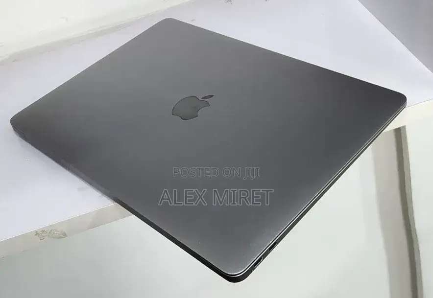 New Laptop Apple MacBook Air 8GB Apple M1 SSD 256GB