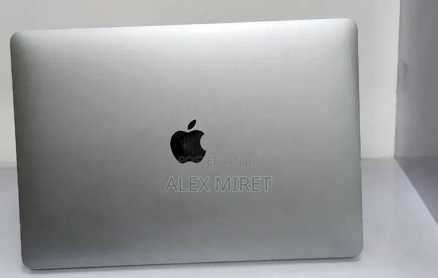 New Laptop Apple MacBook Air 8GB Apple M1 SSD 256GB