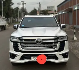Toyota Land Cruiser 2023 White