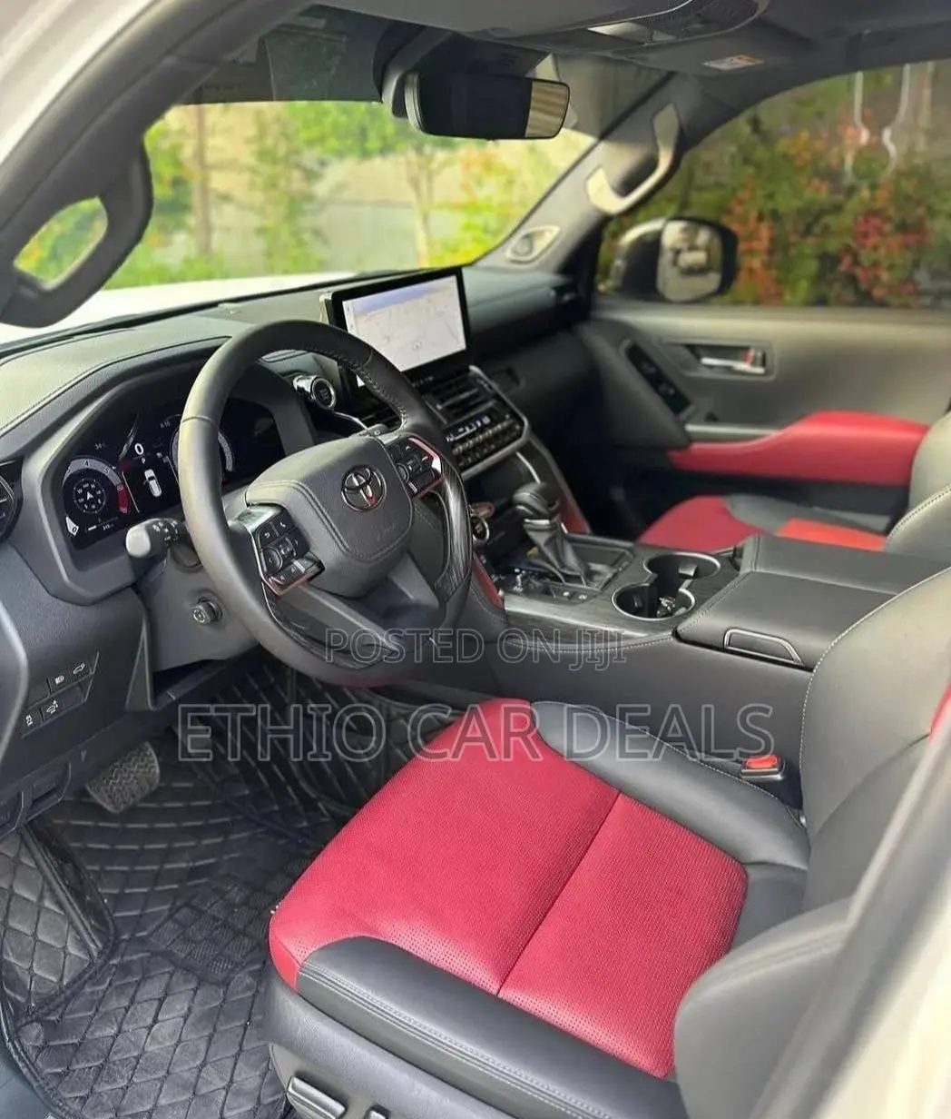 Toyota Land Cruiser 2023 White