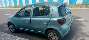 Toyota Vitz 1.0 FWD 3dr 2002 Blue
