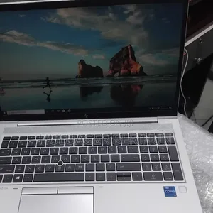 New Laptop HP EliteBook 850 G8 16GB Intel Core i5 SSD 512GB