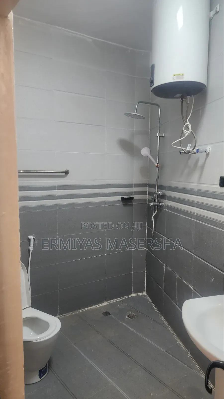 Furnished 3bdrm Apartment in Bole for sale