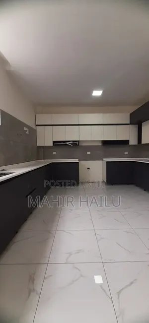 7bdrm House in Real, Bole for rent