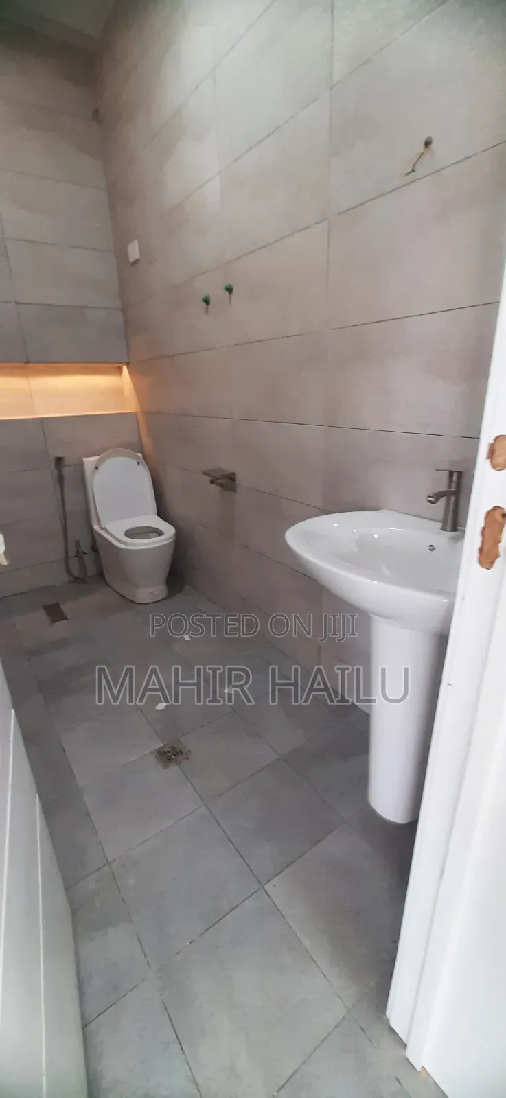 7bdrm House in Real, Bole for rent