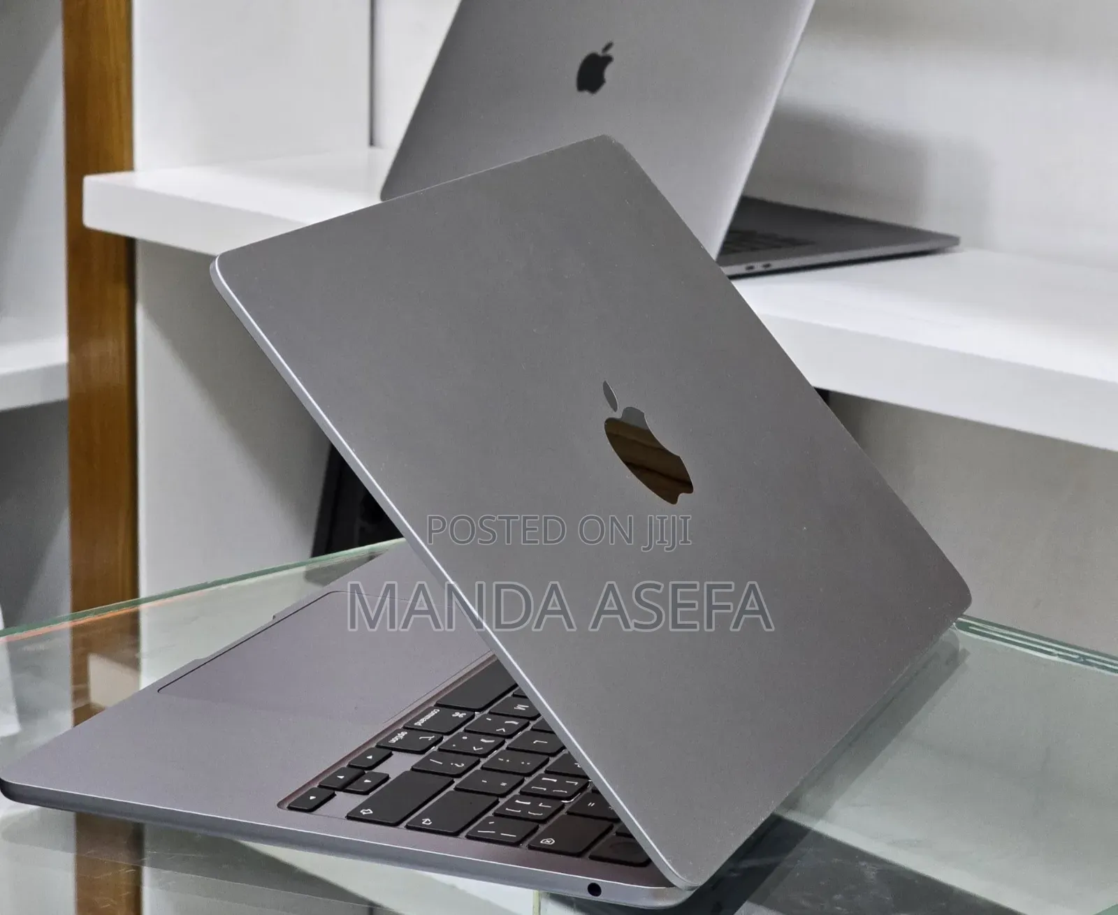 New Laptop Apple MacBook Air 2022 M2 8GB Apple M2 SSD 256GB