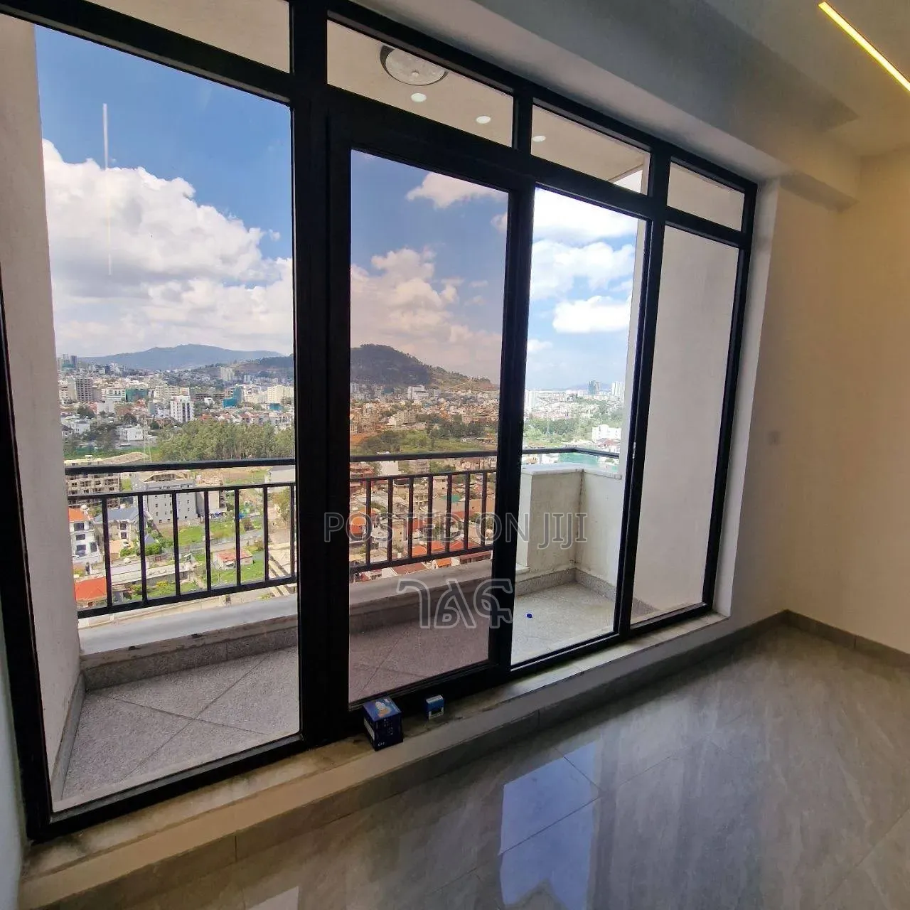 2bdrm Apartment in ለቡ : ጀርመን አደባባይ -, Bole for sale