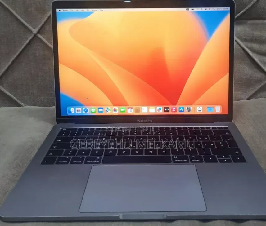 New Laptop Apple MacBook Pro 2017 16GB Intel Core i5 SSD 512GB
