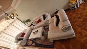 ሙሉ የቤት እቃ የውጭ ሶፋ እና ጠረጴዛ