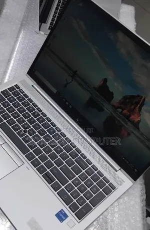 New Laptop HP EliteBook 840 16GB Intel Core i5 SSD 512GB