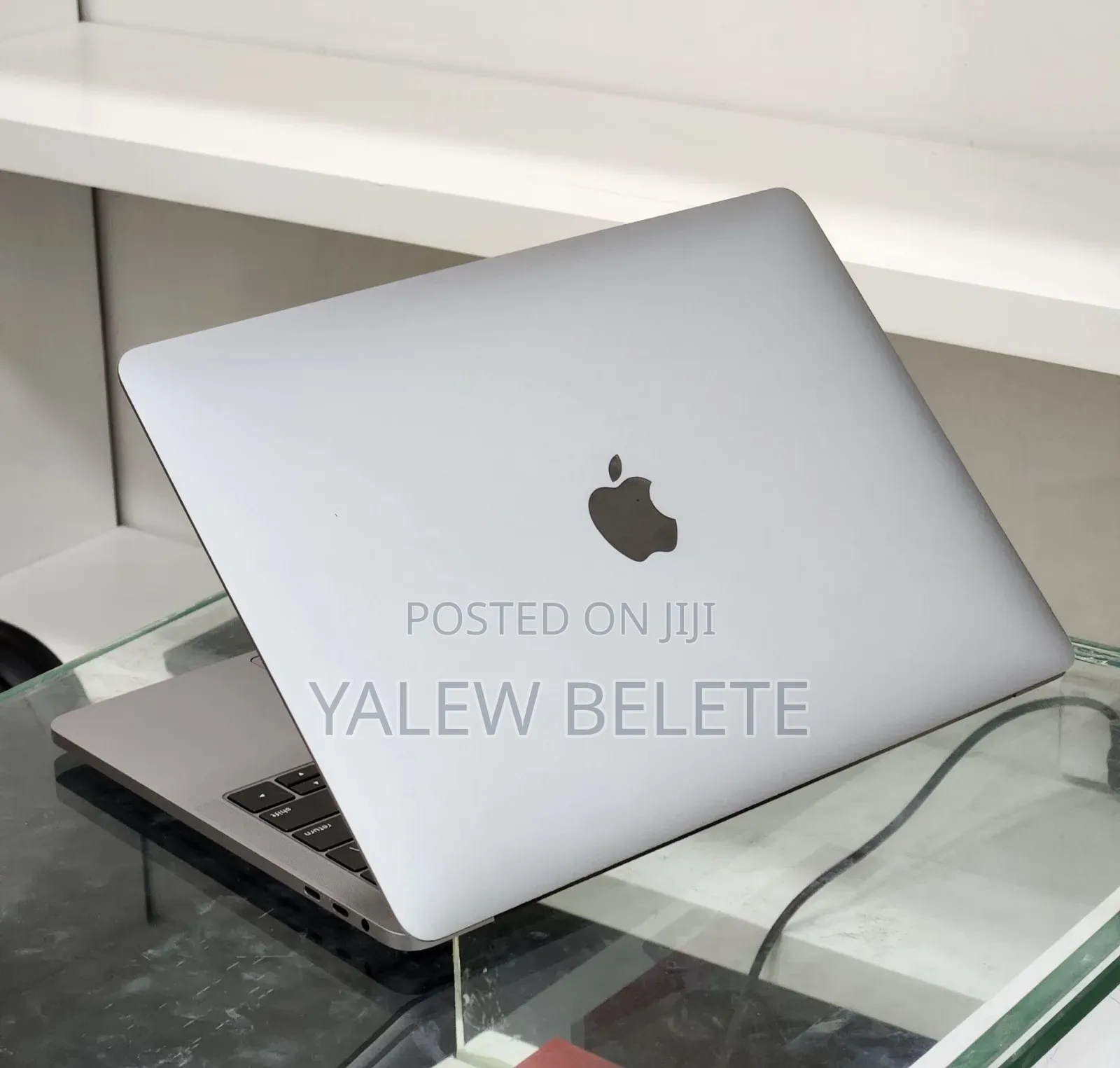 New Laptop Apple MacBook Pro 16GB Intel Core i7 SSD 256GB