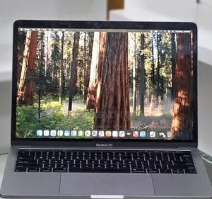 New Laptop Apple MacBook Pro 2017 16GB Intel Core i7 SSD 256GB