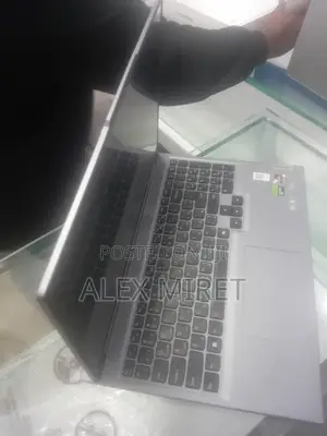 New Laptop Lenovo Legion 5 16GB AMD Ryzen 7 SSD 1T
