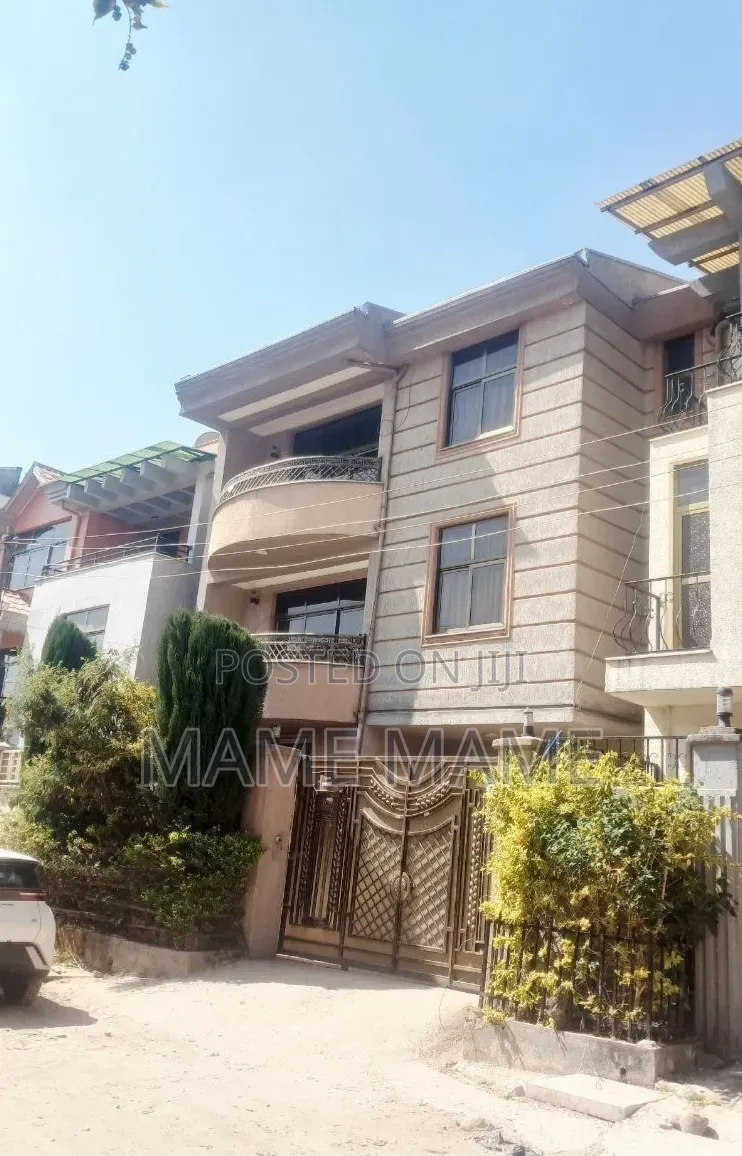 5bdrm House in Addis Abeba, Bole for sale
