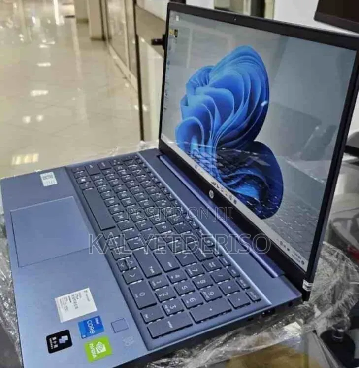 New Laptop HP Pavilion 15 8GB Intel Core i7 SSD 1T