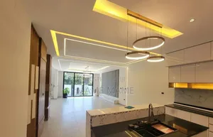 8bdrm House in Addis Abeba, Bole for sale