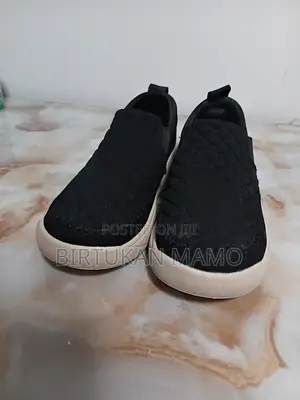 Black Sneaker
