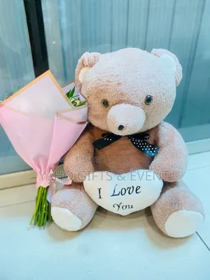 Medium Toy With Bouquet