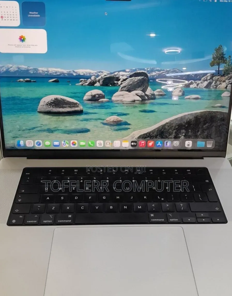 New Laptop Apple MacBook Pro M1 16GB AMD A10 SSD 512GB