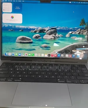 New Laptop Apple MacBook Pro M1 16GB AMD A10 SSD 512GB