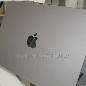 New Laptop Apple MacBook Pro M1 16GB AMD A10 SSD 512GB